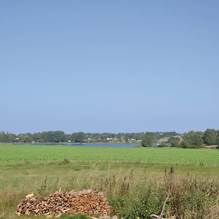 Three-bedroom In Hyllinge Feriehus