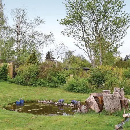 Feriehus Three-bedroom In Hyllinge *