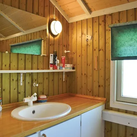 Three-bedroom In Hyllinge *