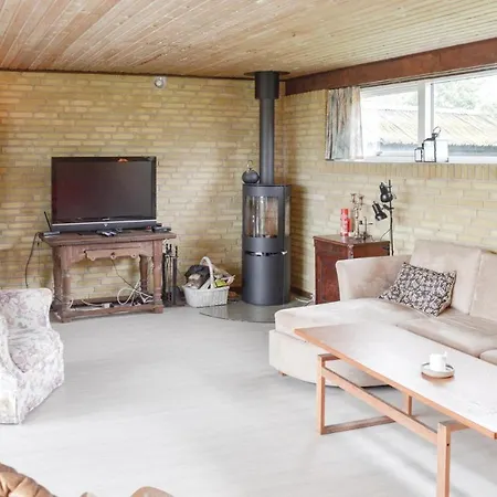 Three-bedroom In Hyllinge * Kirke-Hyllinge