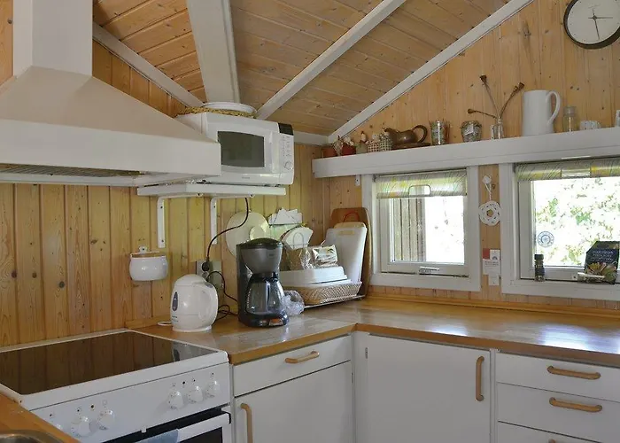 Three-bedroom In Hyllinge *