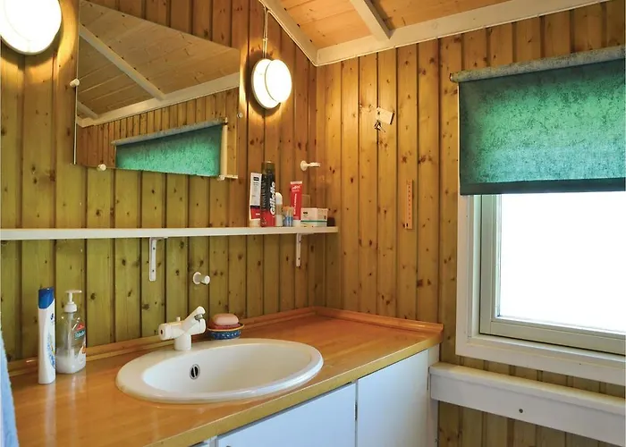 Three-bedroom In Hyllinge *