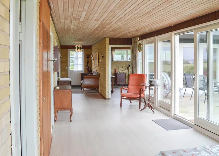 Three-bedroom In Hyllinge *