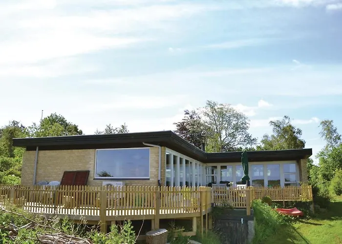 Three-bedroom In Hyllinge Holiday home *