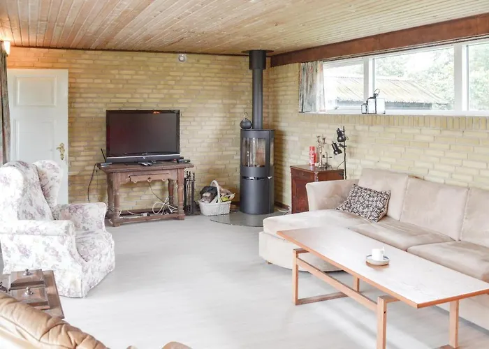 Three-bedroom In Hyllinge * Kirke-Hyllinge
